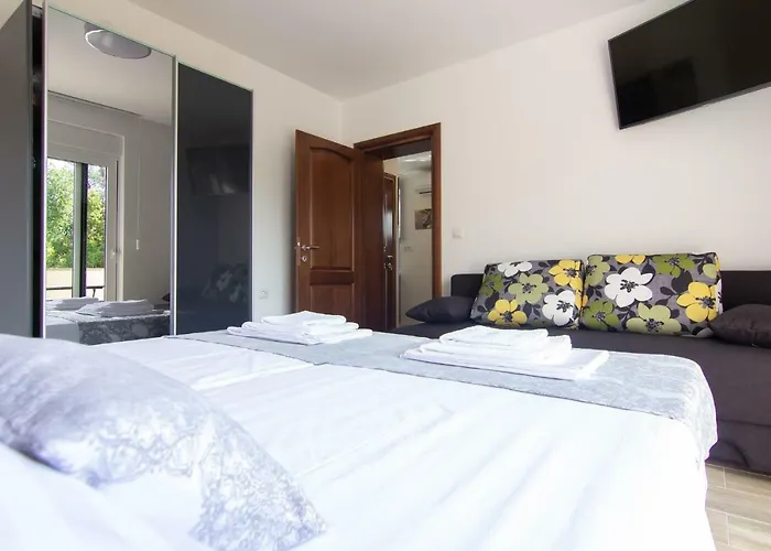 アパート Edi & Tea