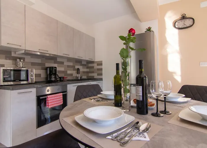 アパート Edi & Tea マリンスカ