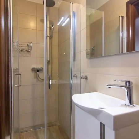 Edi & Tea * Malinska