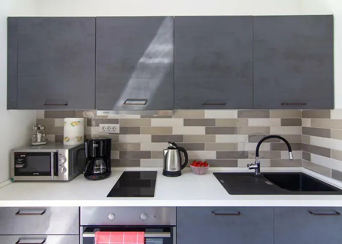 Apartment Edi & Tea *